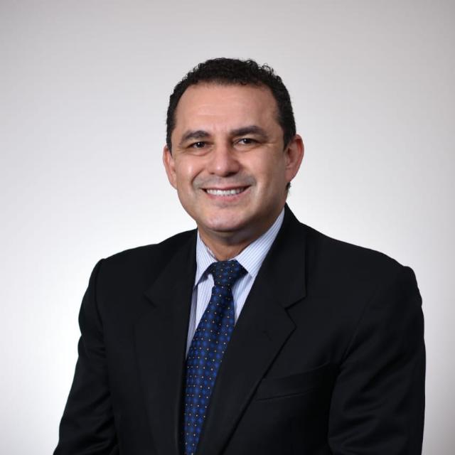 Juan Carlos Rau FLores